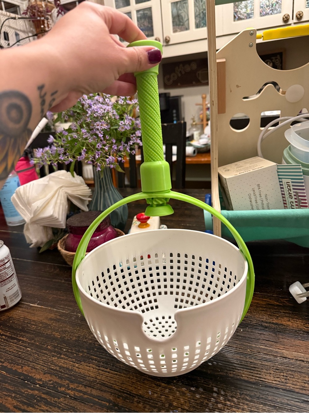 Kitchen Strainer Basket with Green Handle - Home Accents